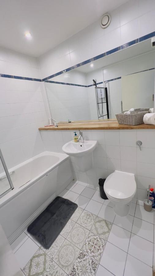 Charming 1-Bedroom Apartment In Woolwich Londyn Zewnętrze zdjęcie